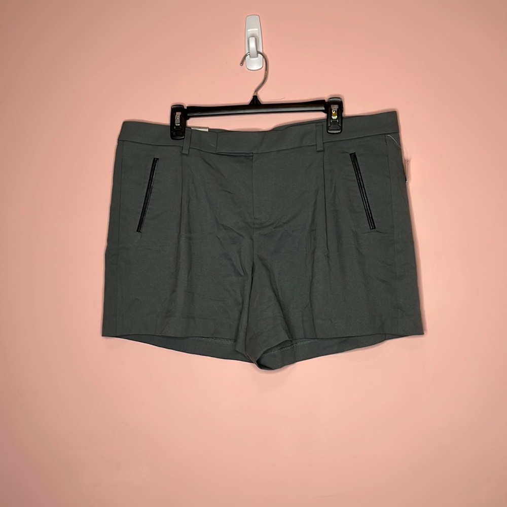 NWT Gap Green Shorts